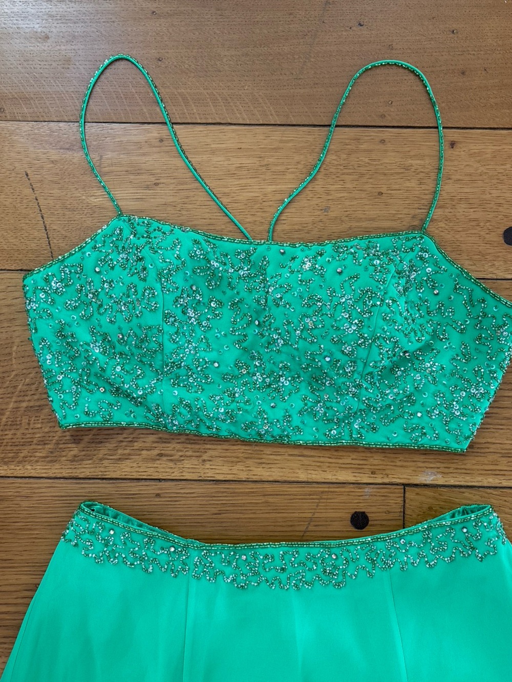 NWT Green Beaded 2-Piece Formal Maxi Set $298 size 8